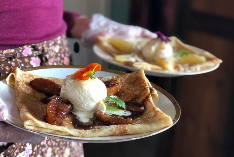Hus till salu | Franskans Crêperie i Rörums by | 